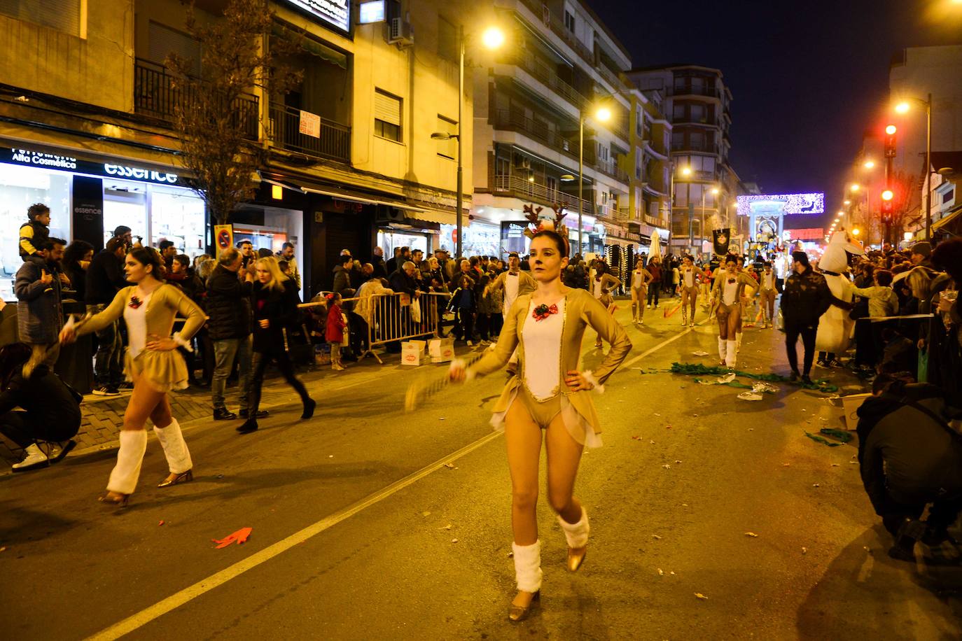 Los Reyes Magos desfilan por Guadix
