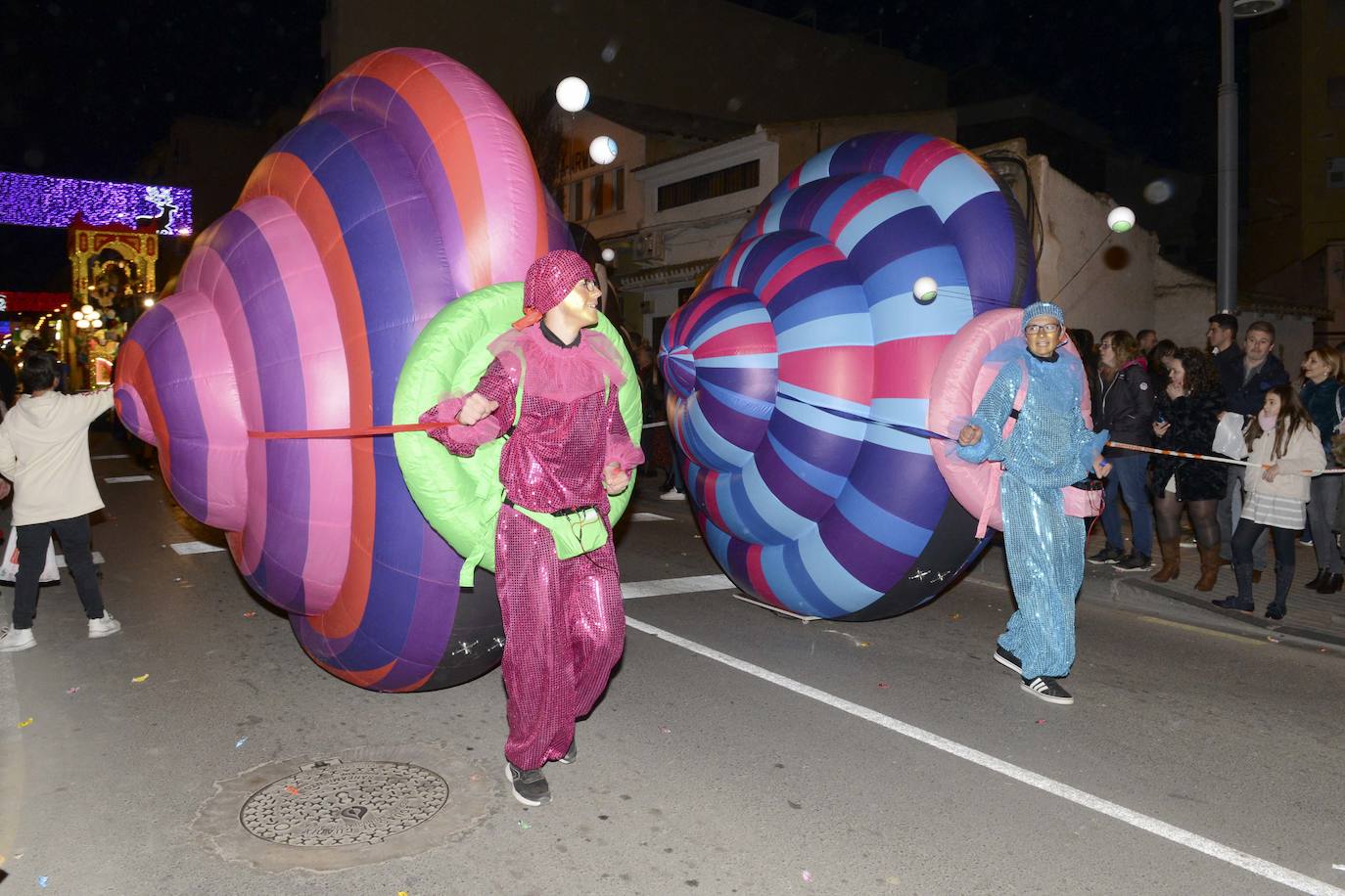 Los Reyes Magos desfilan por Guadix
