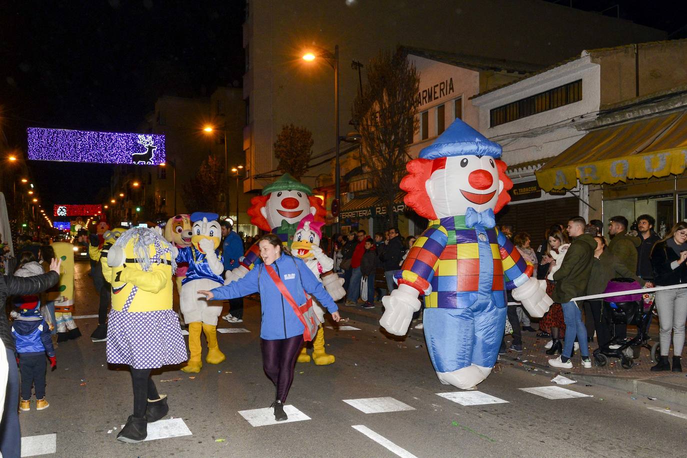 Los Reyes Magos desfilan por Guadix