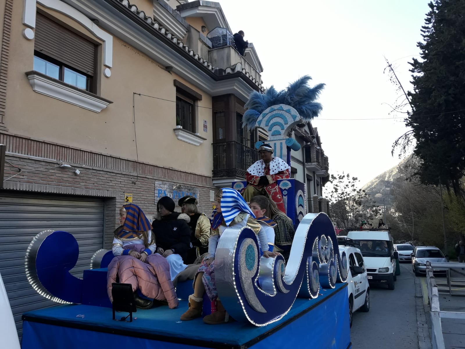 Monachil recibe a Sus Majestades