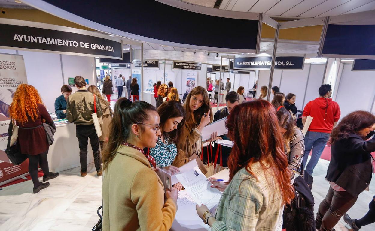 Feria de Empleo de la UGR celebrada en abril de 2019 en el Palacio de Congresos.