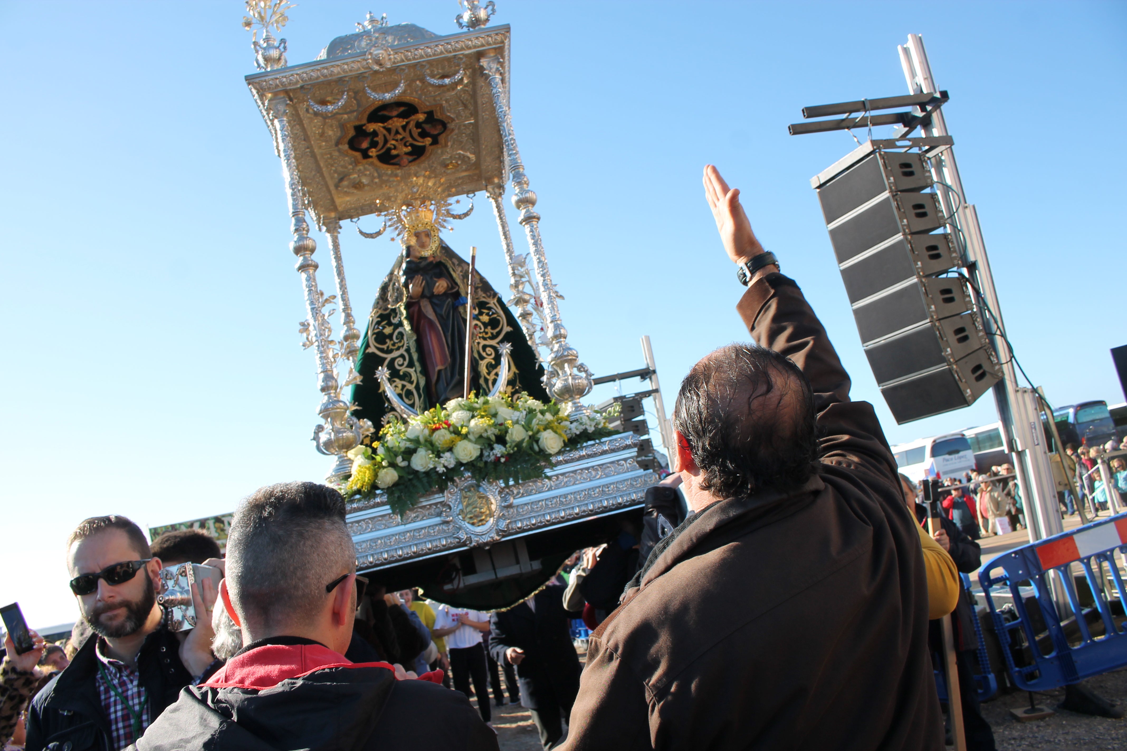 Miles de almerienses, un año más, y fieles a la tradición, acuden a disfrutar de una jornada de romería en honor de la patrona de la ciudad