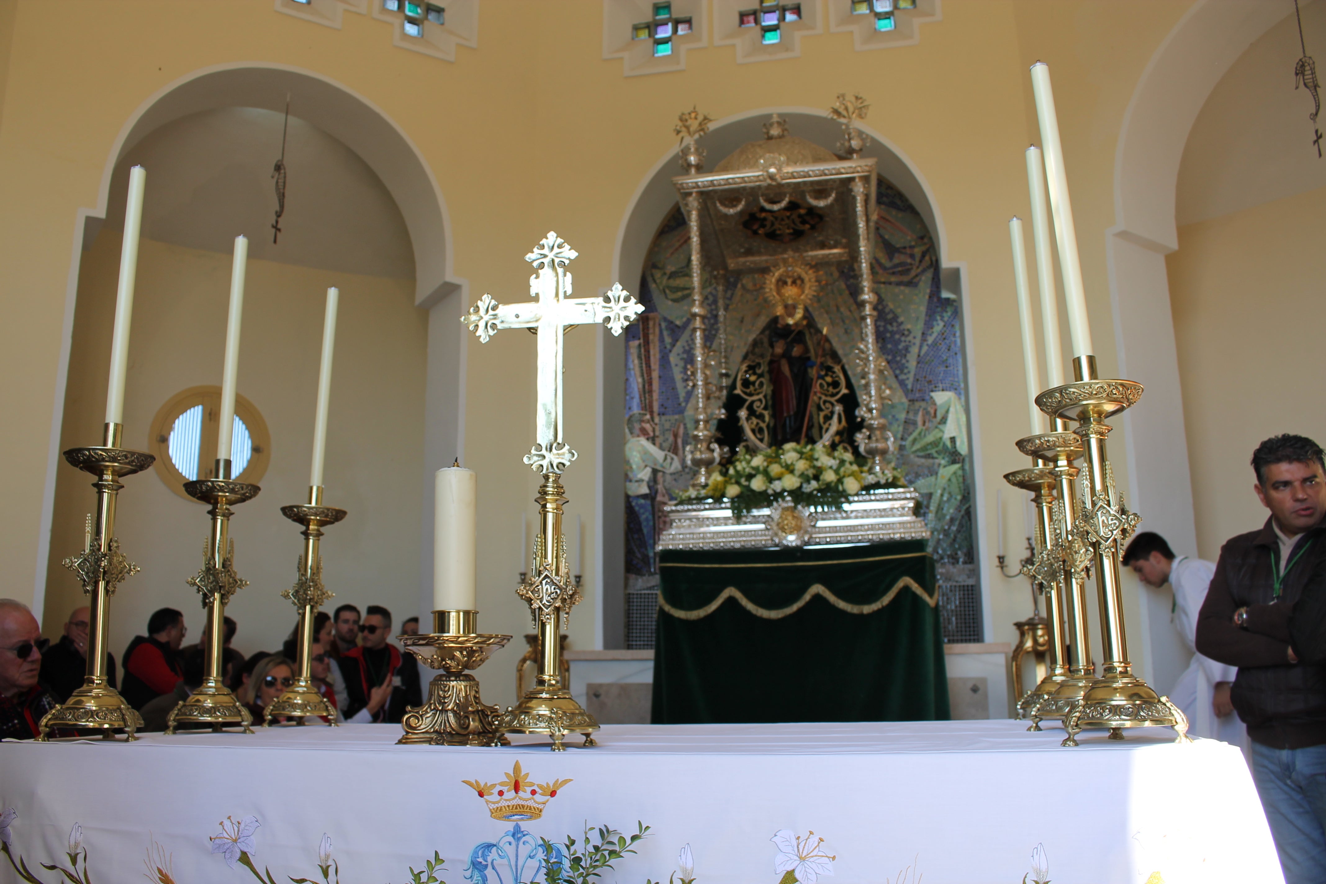 Miles de almerienses, un año más, y fieles a la tradición, acuden a disfrutar de una jornada de romería en honor de la patrona de la ciudad