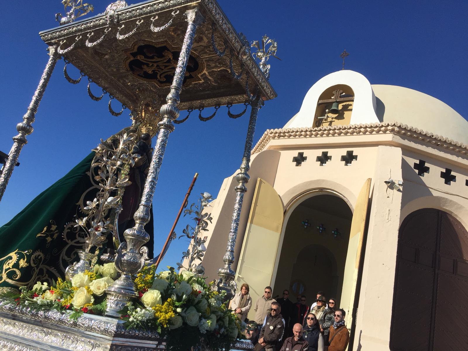 Miles de almerienses, un año más, y fieles a la tradición, acuden a disfrutar de una jornada de romería en honor de la patrona de la ciudad