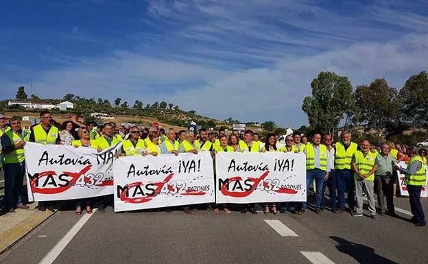 Reivindicación de la plataforma para la conversión de la N-432. 