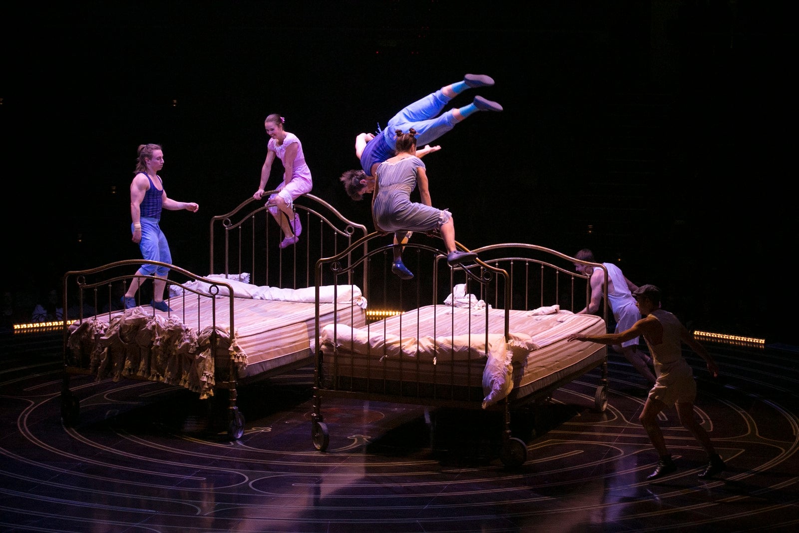 Extraordinaria acogida granadina a la compañía canadiense en su primera actuación en España