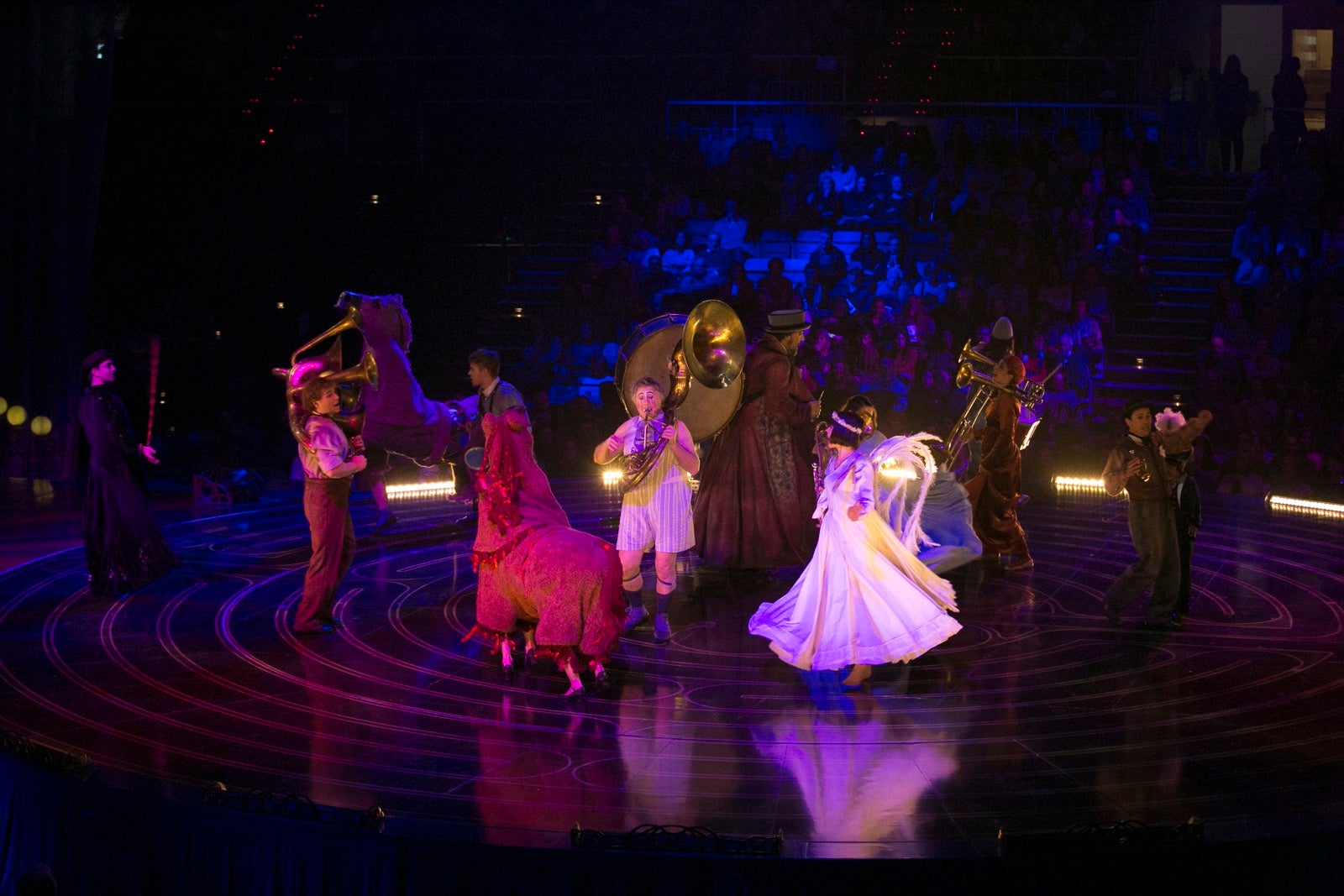 Extraordinaria acogida granadina a la compañía canadiense en su primera actuación en España