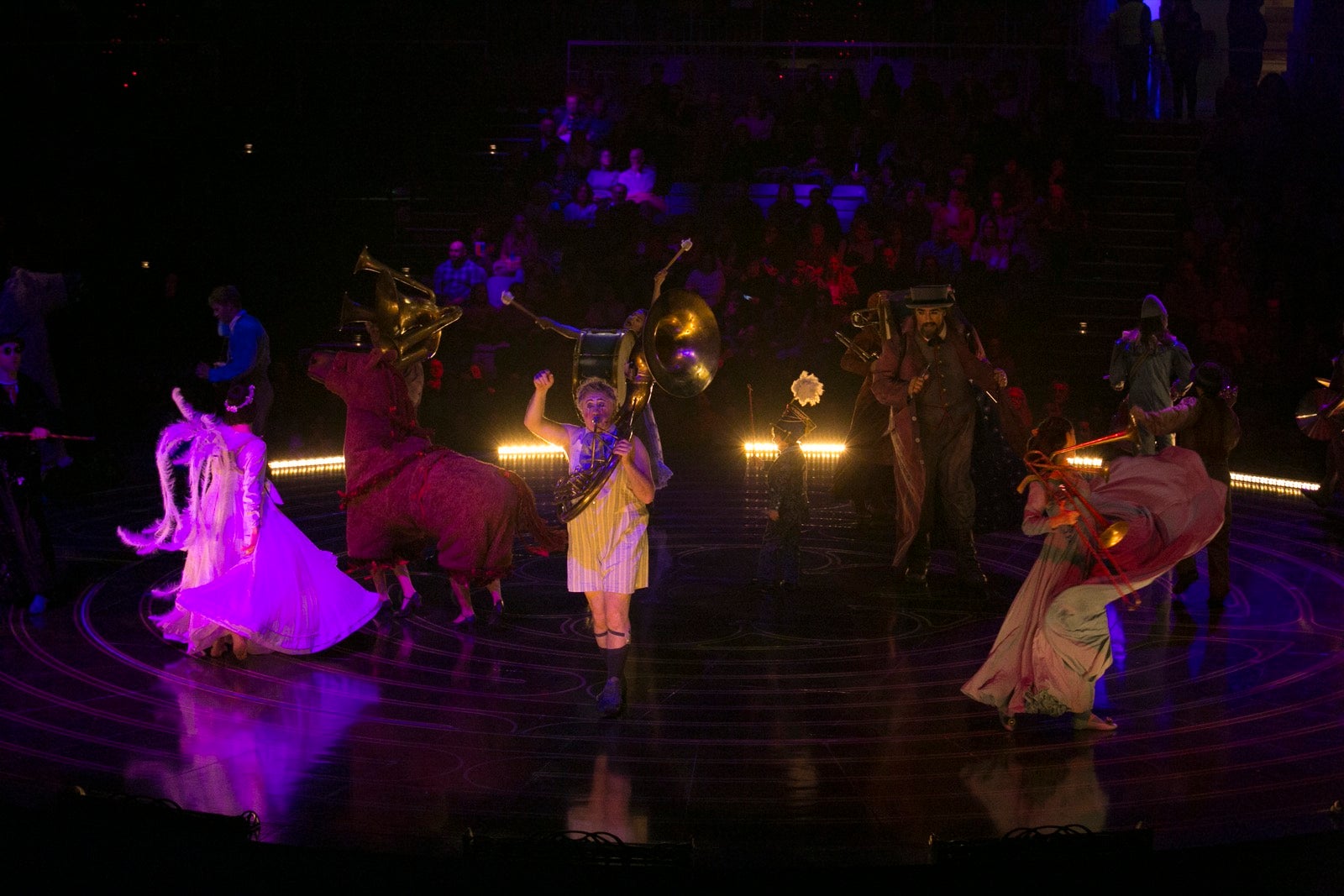 Extraordinaria acogida granadina a la compañía canadiense en su primera actuación en España