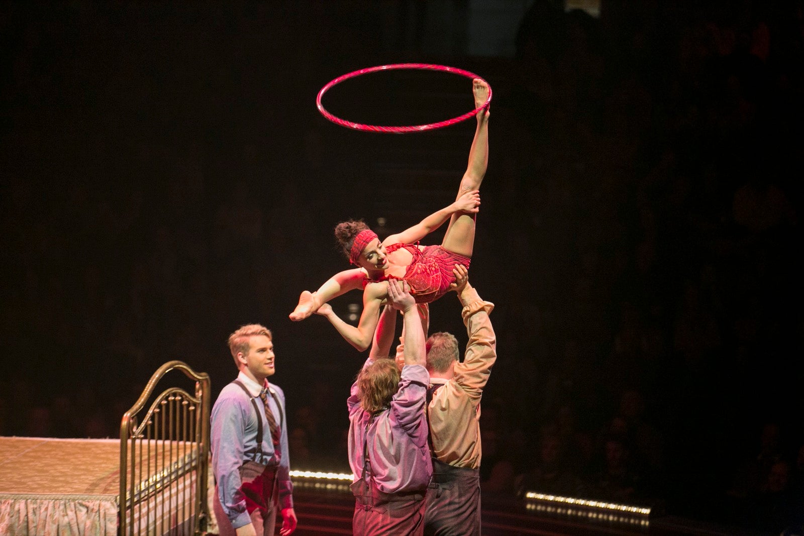 Extraordinaria acogida granadina a la compañía canadiense en su primera actuación en España