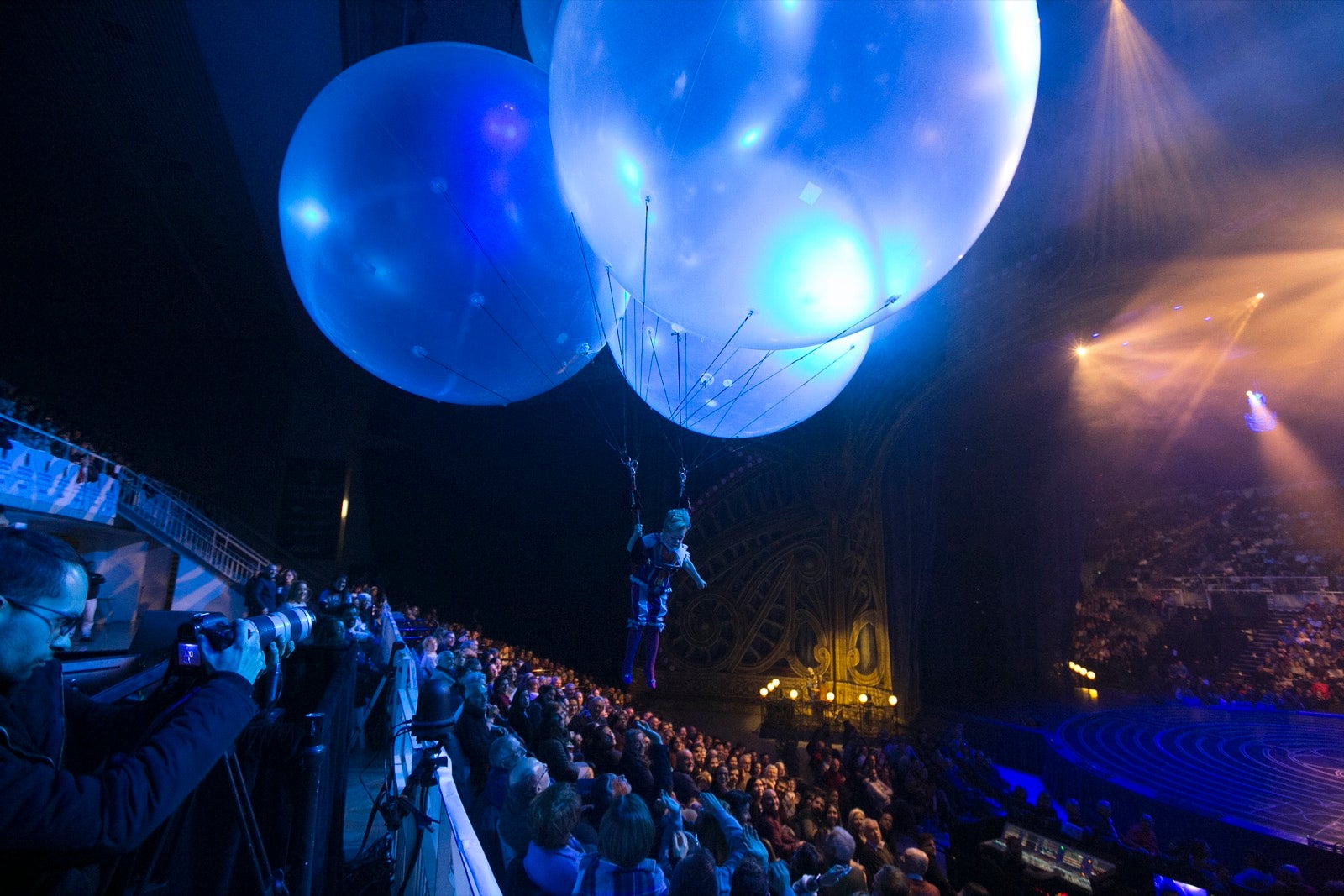 Extraordinaria acogida granadina a la compañía canadiense en su primera actuación en España