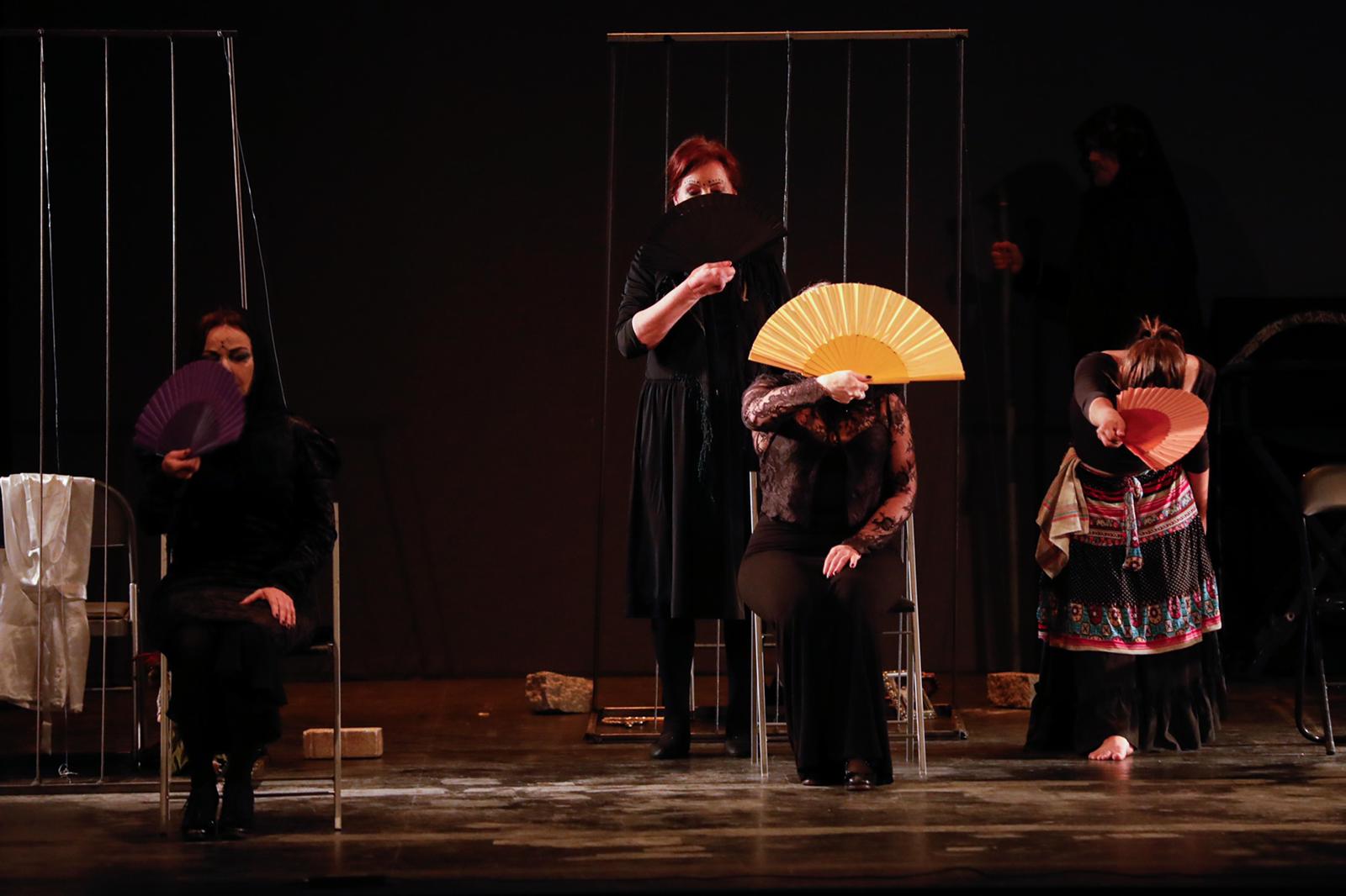 La compañía que dirige Jesús García Amezcua recrea el texto de Lorca trufado de música 