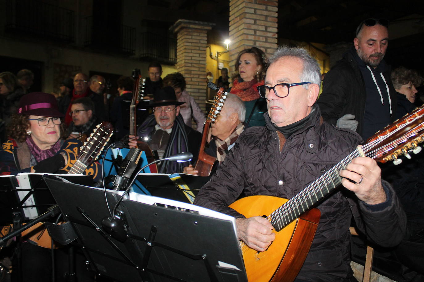 La noche del 16 de enero, la de San Antón, es siempre de tradición en Jaén, pero este año, lo ha sido un poco más, ya que hubo nueve lumbres, además de la oficial