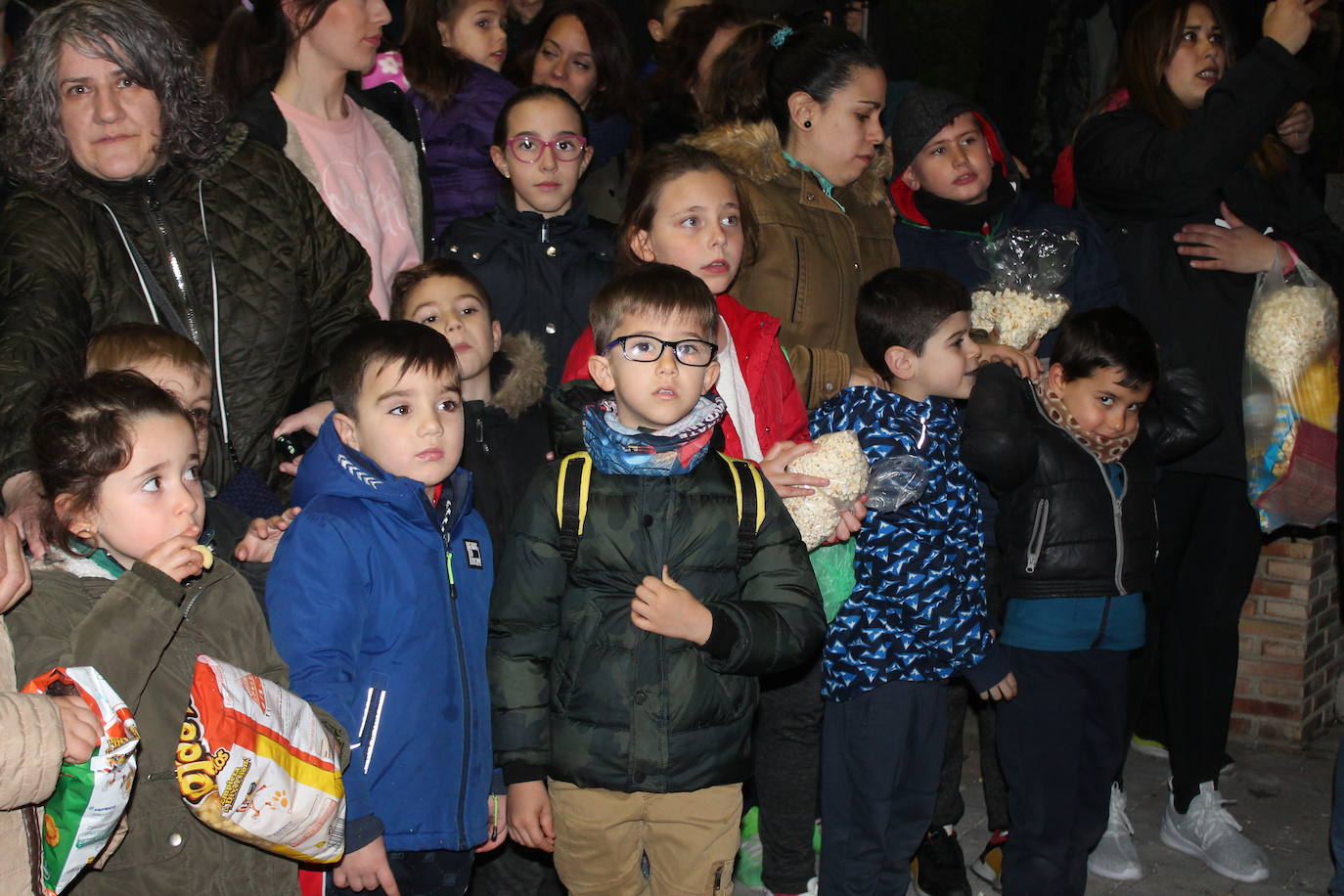La noche del 16 de enero, la de San Antón, es siempre de tradición en Jaén, pero este año, lo ha sido un poco más, ya que hubo nueve lumbres, además de la oficial