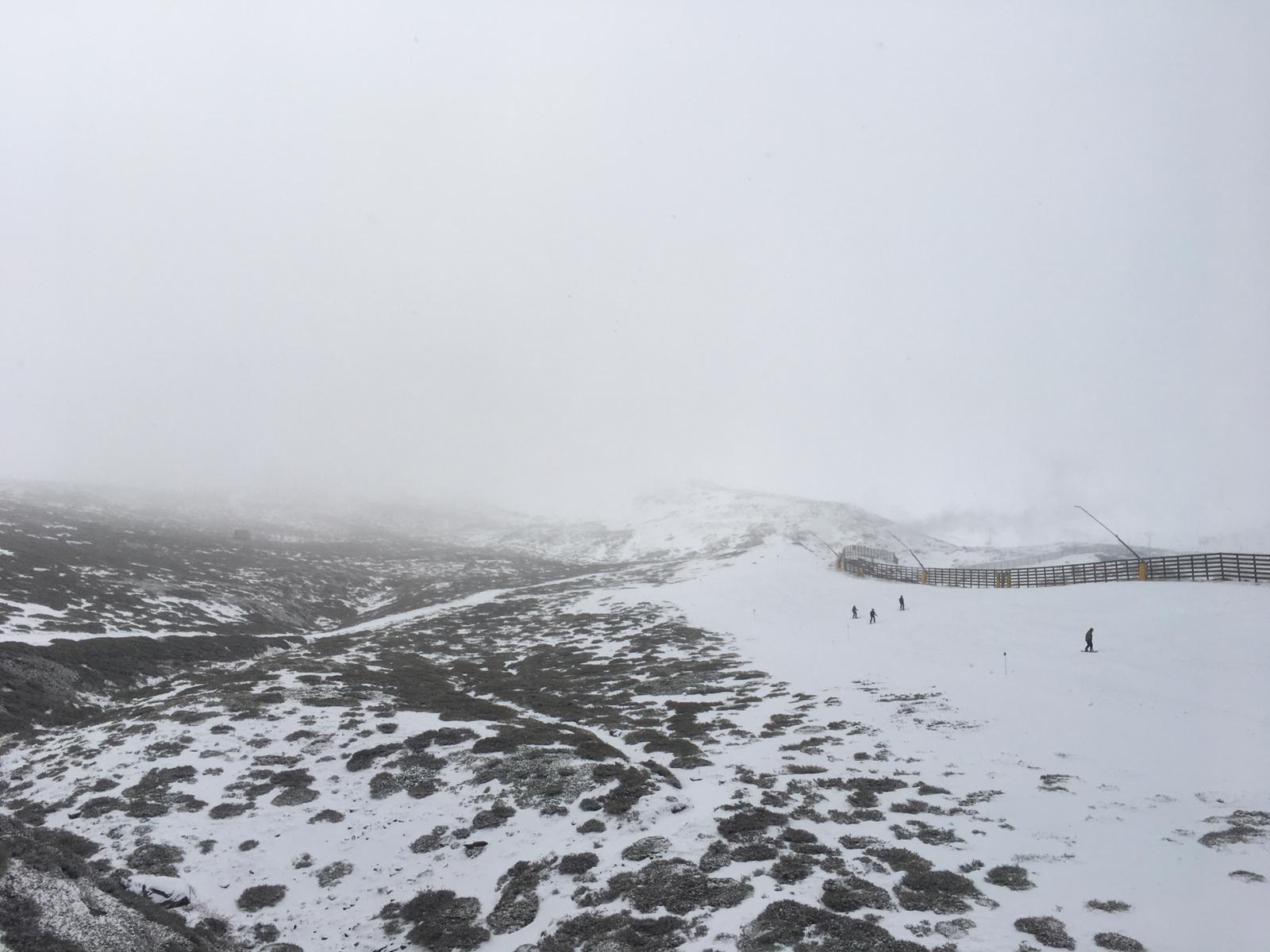 La nieve, por fin protagonista en Sierra Nevada
