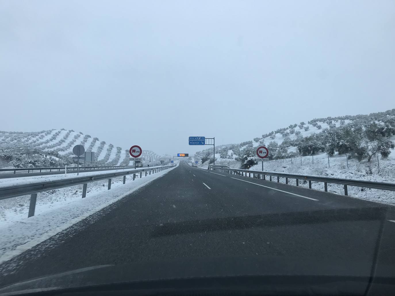 Jaén capital y su provincia se visten de blanco este lunes por el temporal.