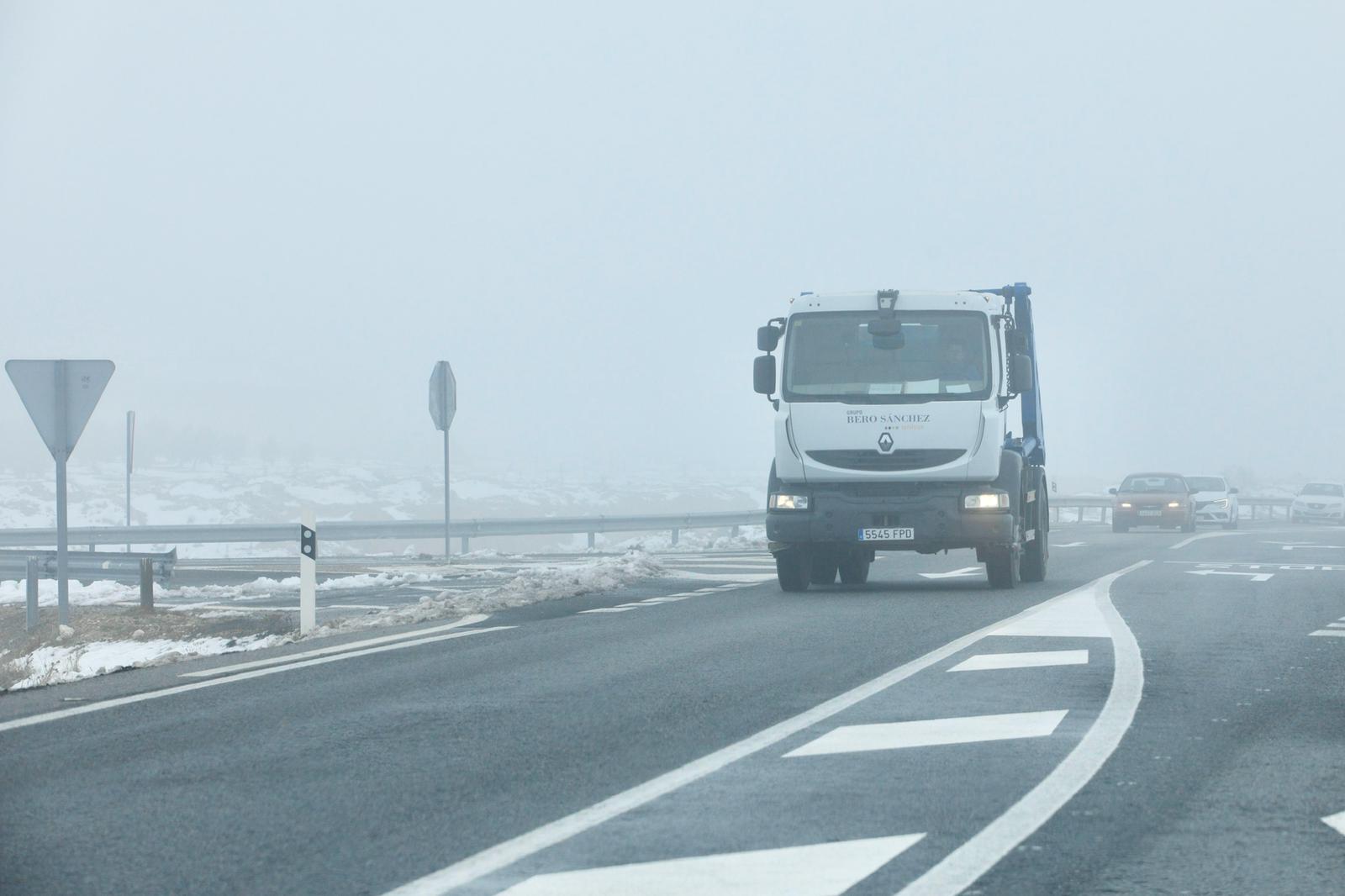 Fotos: El camino a Gor, repleto de nieve