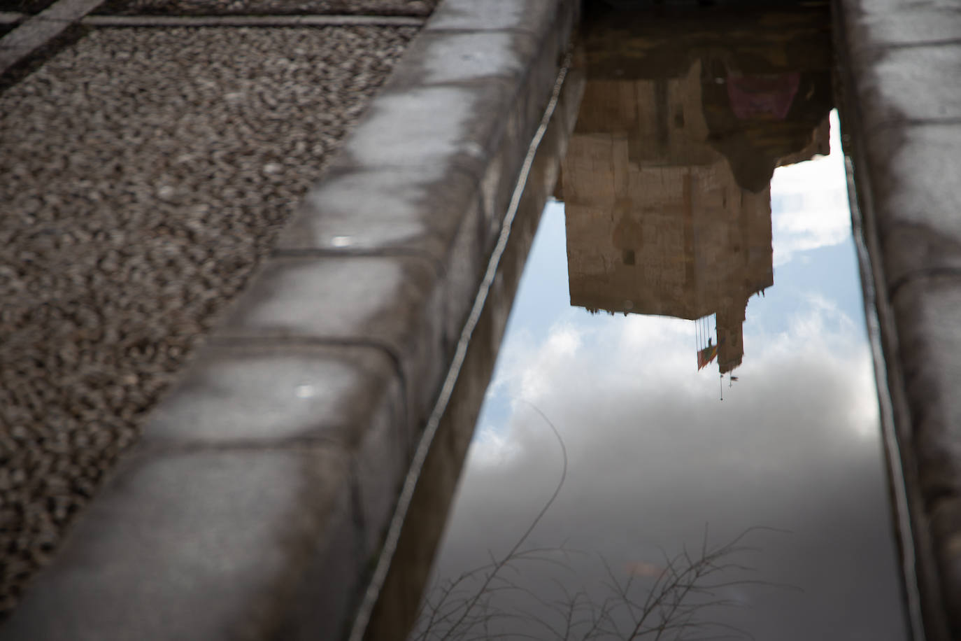 ¿Dónde se ha fotografiado este reflejo mágico de la Alhambra?