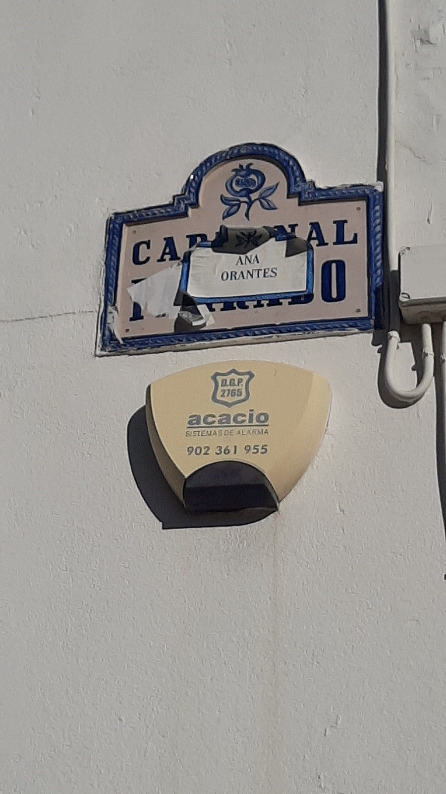 Aún quedan en la ciudad de Granada vestigios de tiempos de la dictadura franquista