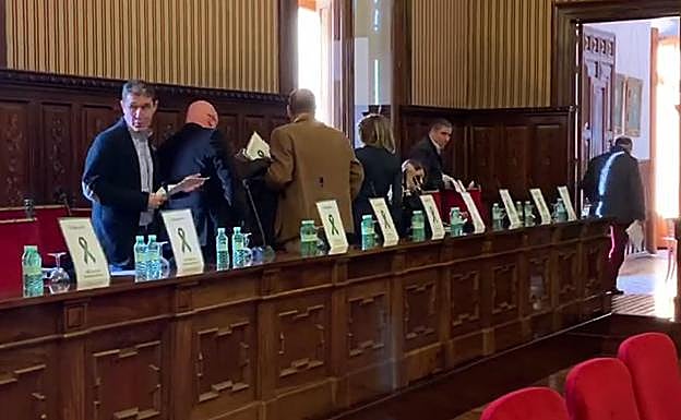 La Diputación aprueba con los votos de PSOE y Cs un texto de apoyo al olviar, tras la salida del PP