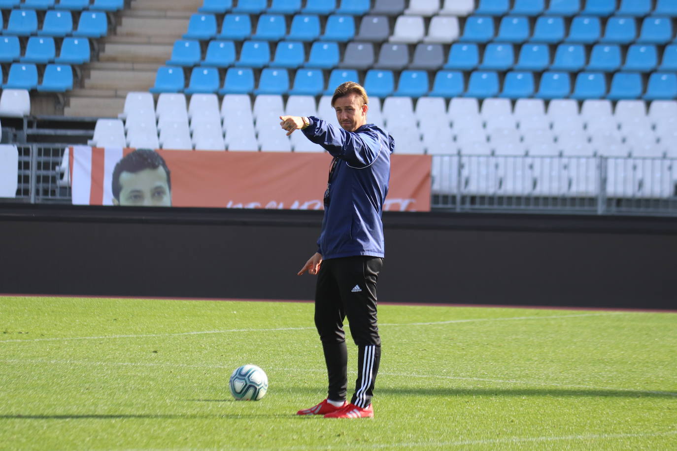 Tener el balón es algo que deberá mostrar la UDA, según dijo ayer José María Gutiérrez. 