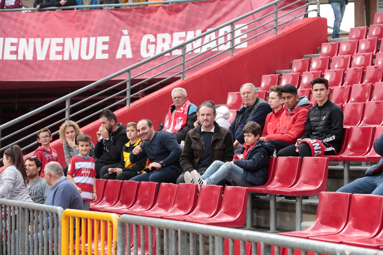 ¿Has estado en el choque de este mediodía en el campo del Zaidín? Aquí te puedes buscar
