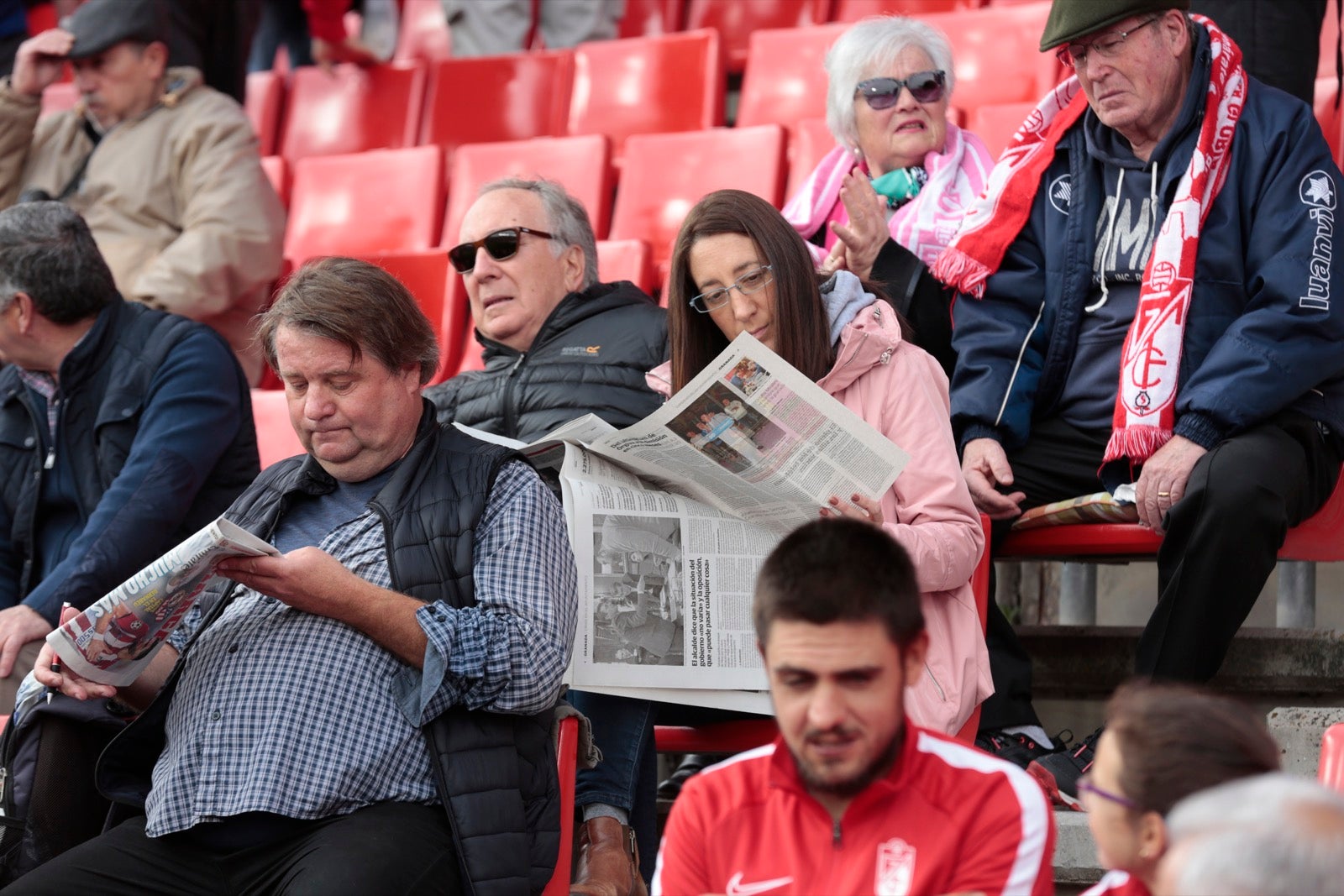 ¿Has estado en el choque de este mediodía en el campo del Zaidín? Aquí te puedes buscar