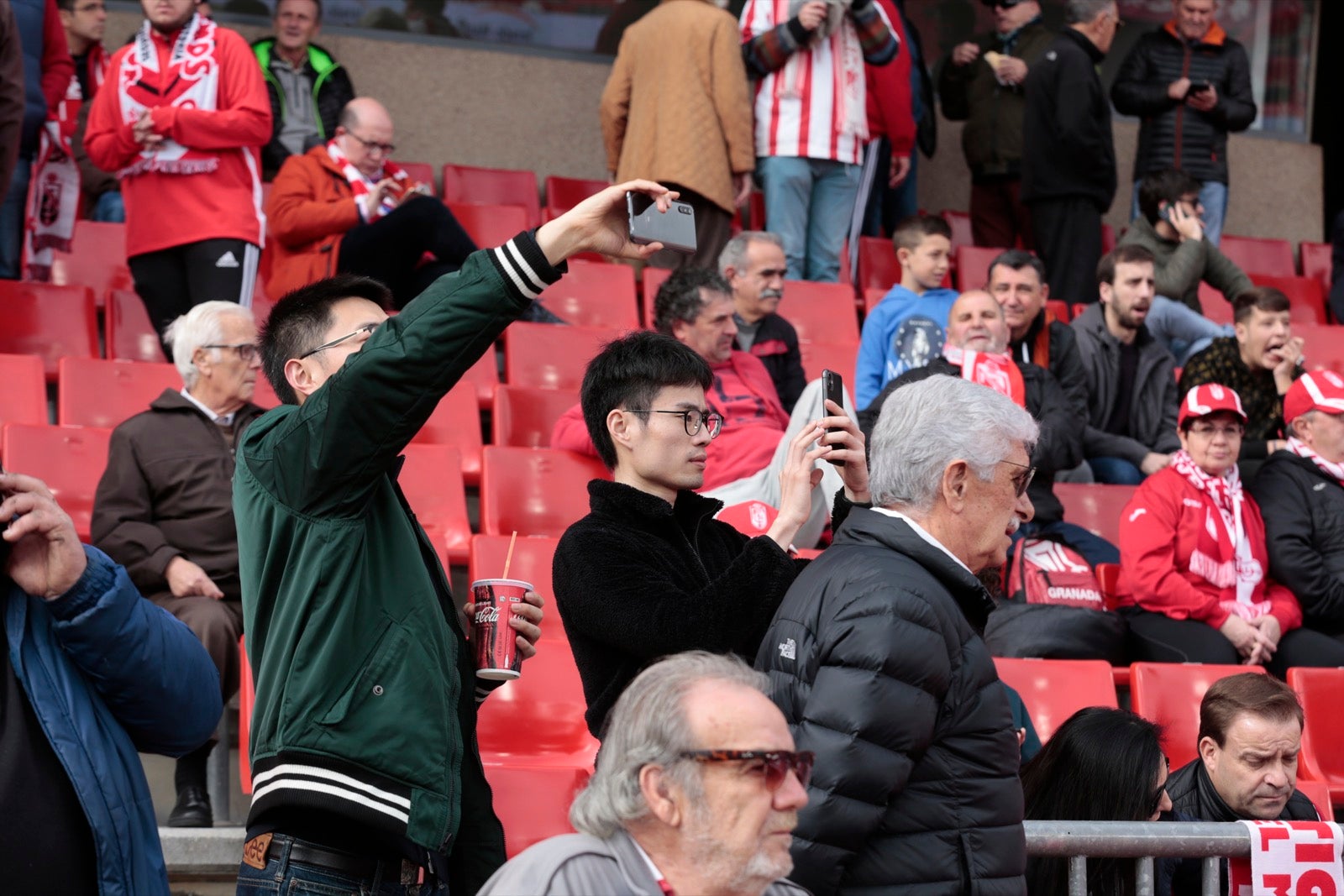 ¿Has estado en el choque de este mediodía en el campo del Zaidín? Aquí te puedes buscar