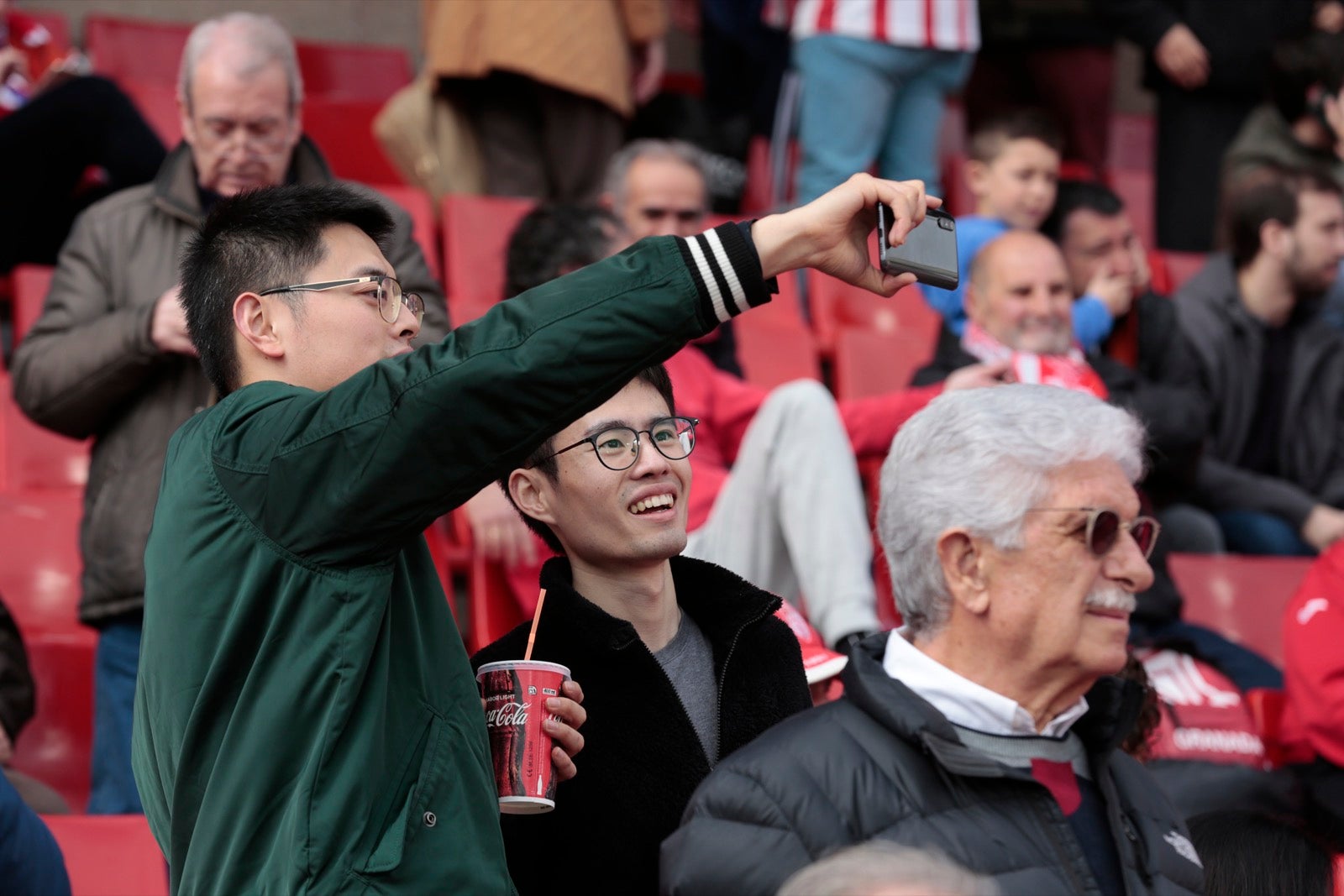 ¿Has estado en el choque de este mediodía en el campo del Zaidín? Aquí te puedes buscar