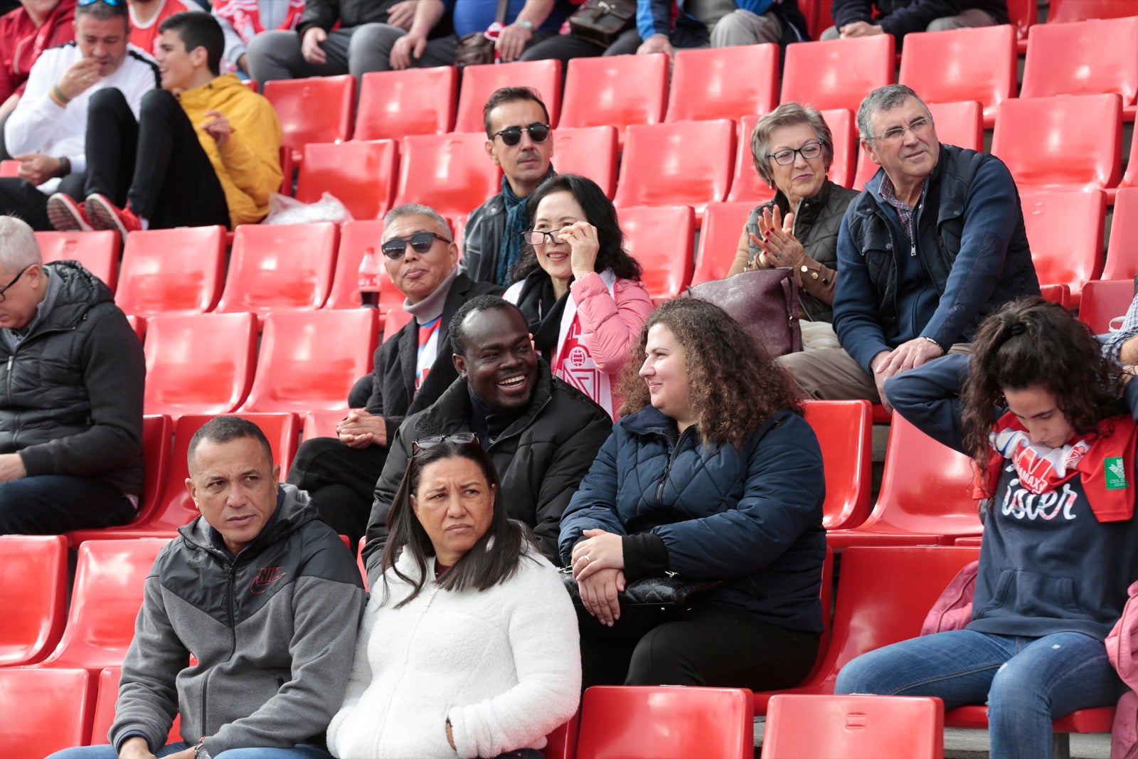 ¿Has estado en el choque de este mediodía en el campo del Zaidín? Aquí te puedes buscar