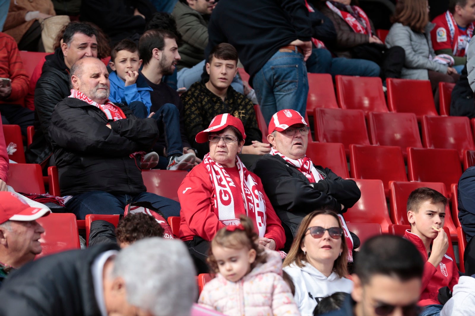 ¿Has estado en el choque de este mediodía en el campo del Zaidín? Aquí te puedes buscar