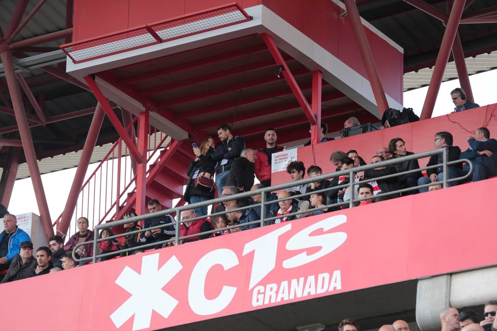 ¿Has estado en el choque de este mediodía en el campo del Zaidín? Aquí te puedes buscar