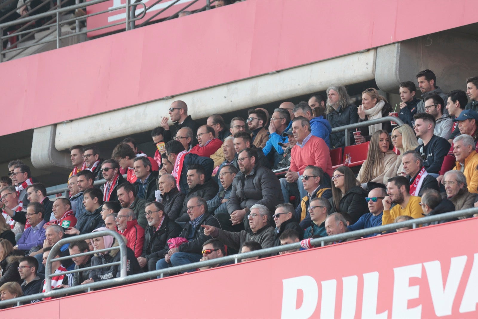 ¿Has estado en el choque de este mediodía en el campo del Zaidín? Aquí te puedes buscar