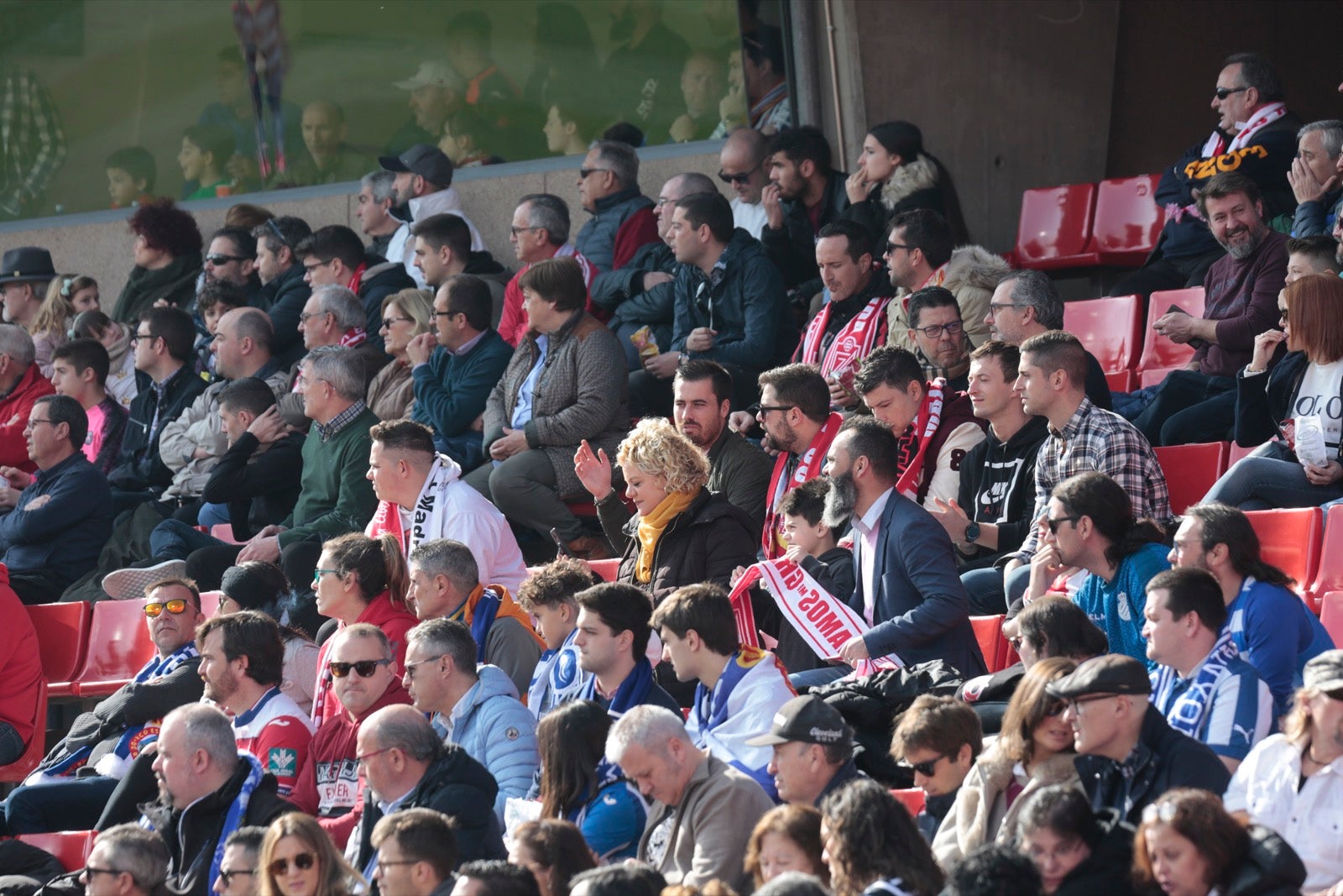 ¿Has estado en el choque de este mediodía en el campo del Zaidín? Aquí te puedes buscar