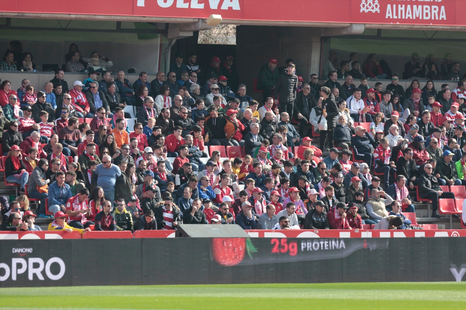 ¿Has estado en el choque de este mediodía en el campo del Zaidín? Aquí te puedes buscar