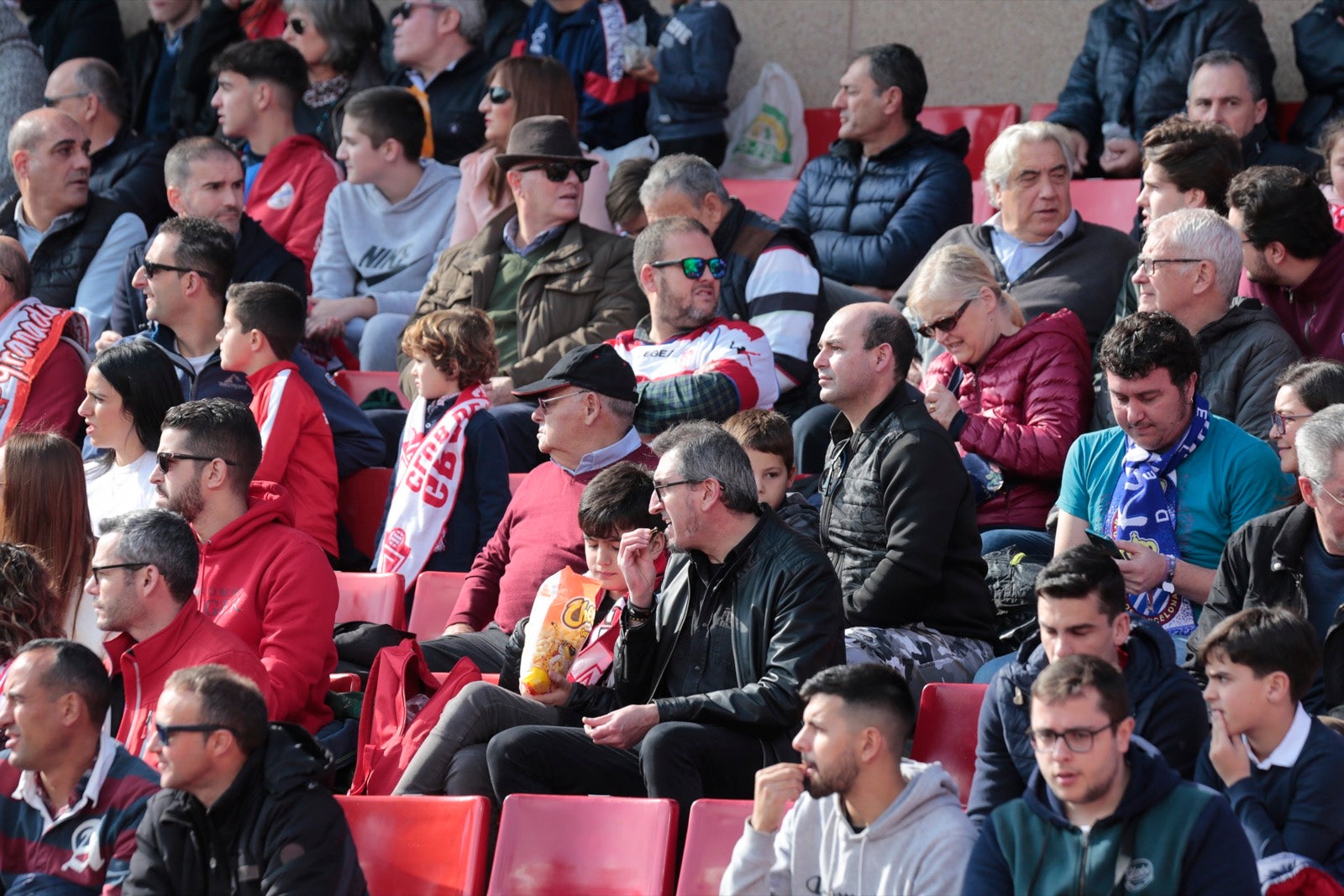 ¿Has estado en el choque de este mediodía en el campo del Zaidín? Aquí te puedes buscar