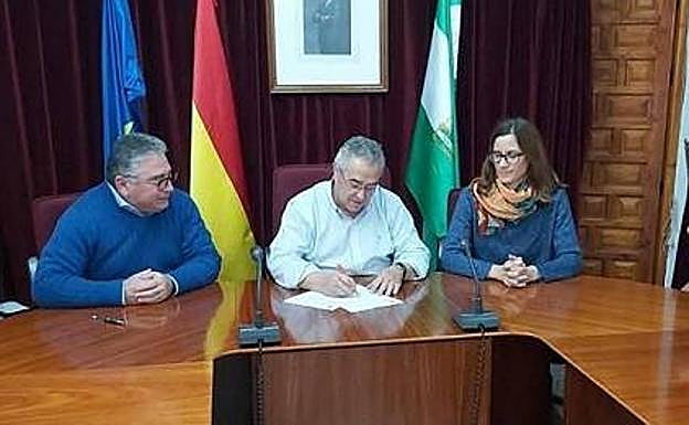 El PSOE lleva adelante su moción de censura en Gérgal pero se queda solo en la votación