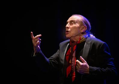 Imagen secundaria 1 - Arriba, Pepe Habichuela. Abajo, Curro Albaicín y palmeros.