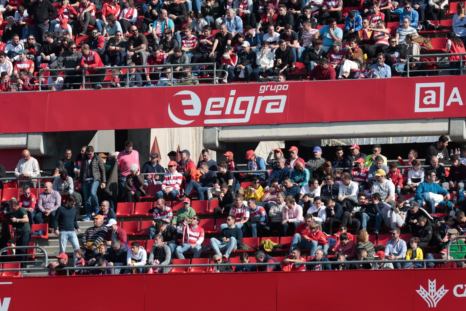 ¿Has estado en el choque de este mediodía en el campo del Zaidín? Aquí te puedes buscar