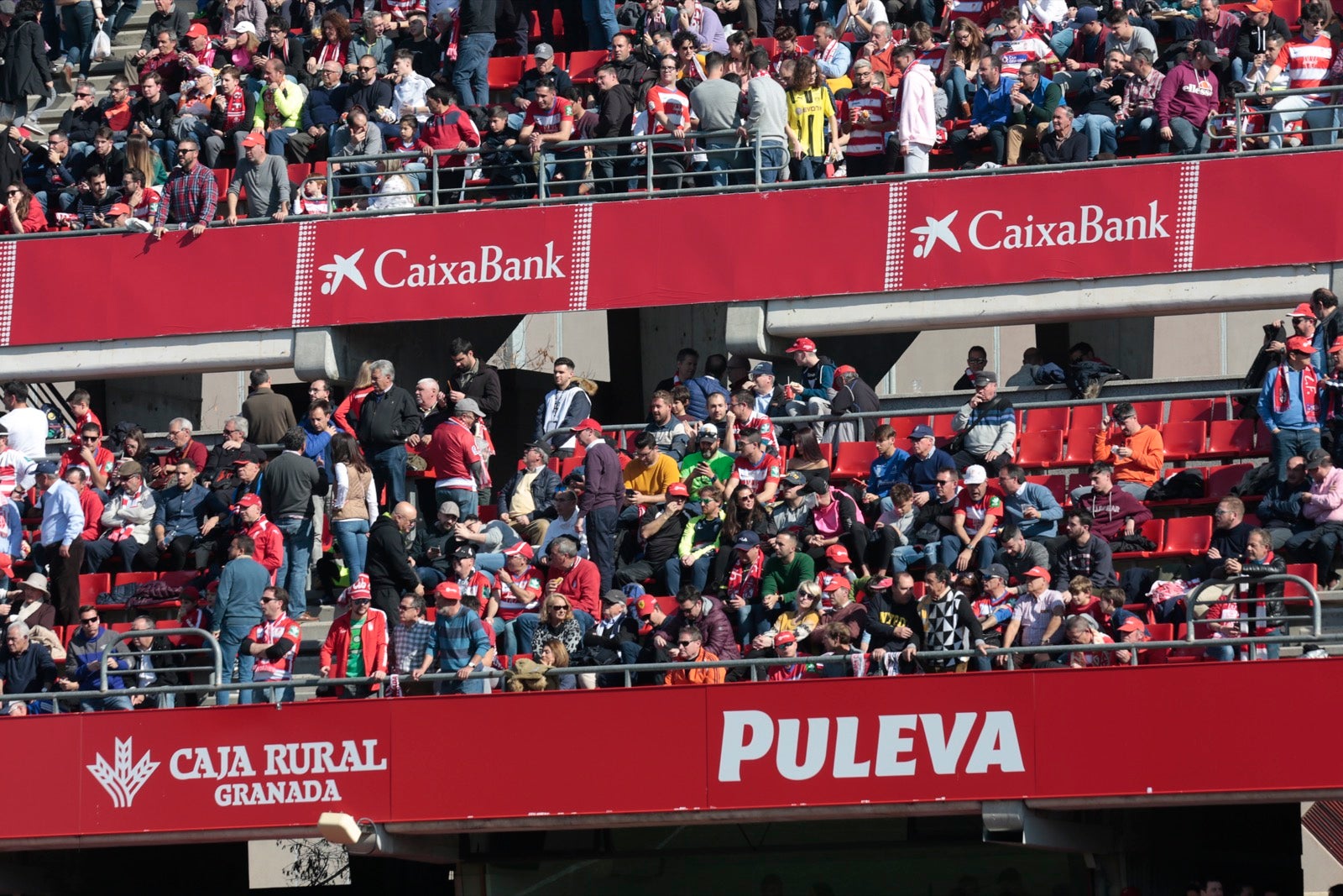 ¿Has estado en el choque de este mediodía en el campo del Zaidín? Aquí te puedes buscar