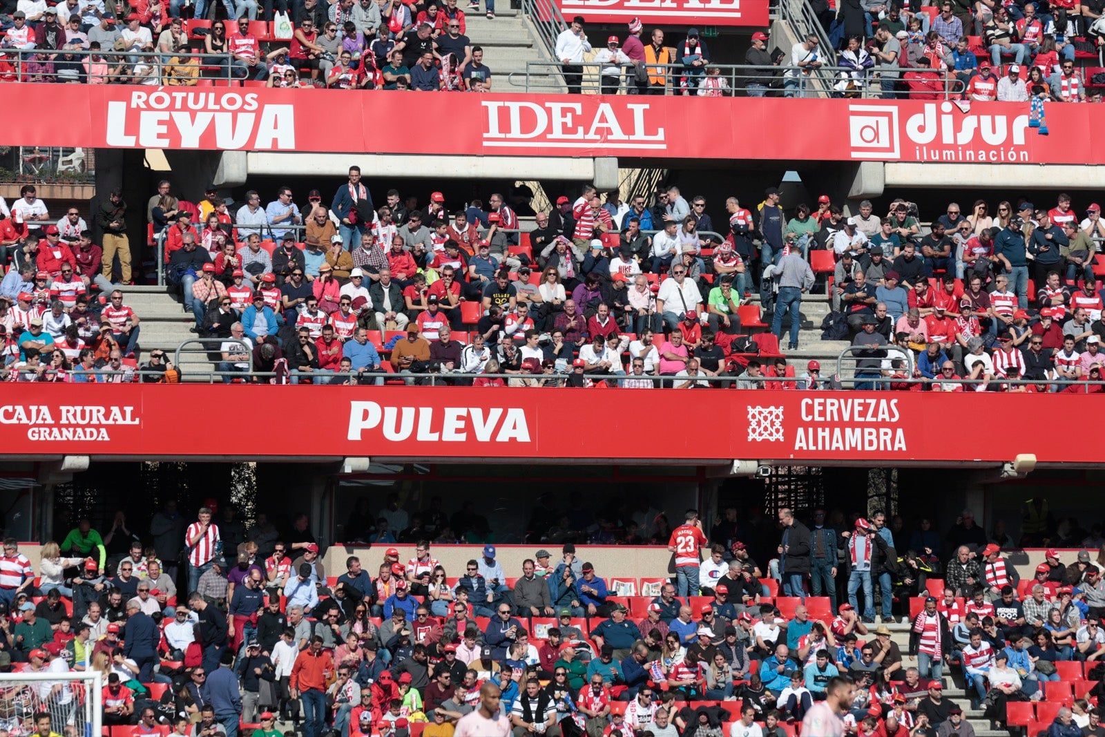 ¿Has estado en el choque de este mediodía en el campo del Zaidín? Aquí te puedes buscar