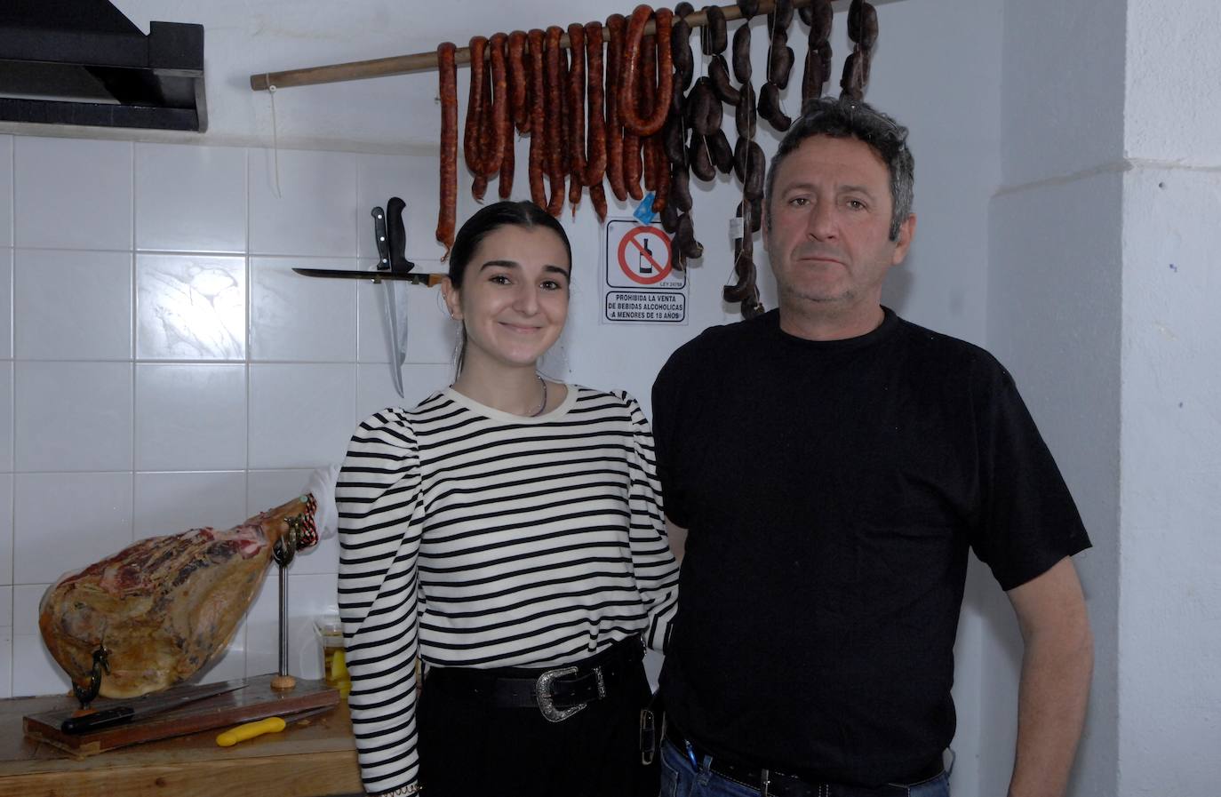 También hubo degustación del plato denominado 'atascaburras' elaborado con pimientos y tomates secos, bacalao y ajos asados, aceite y sal