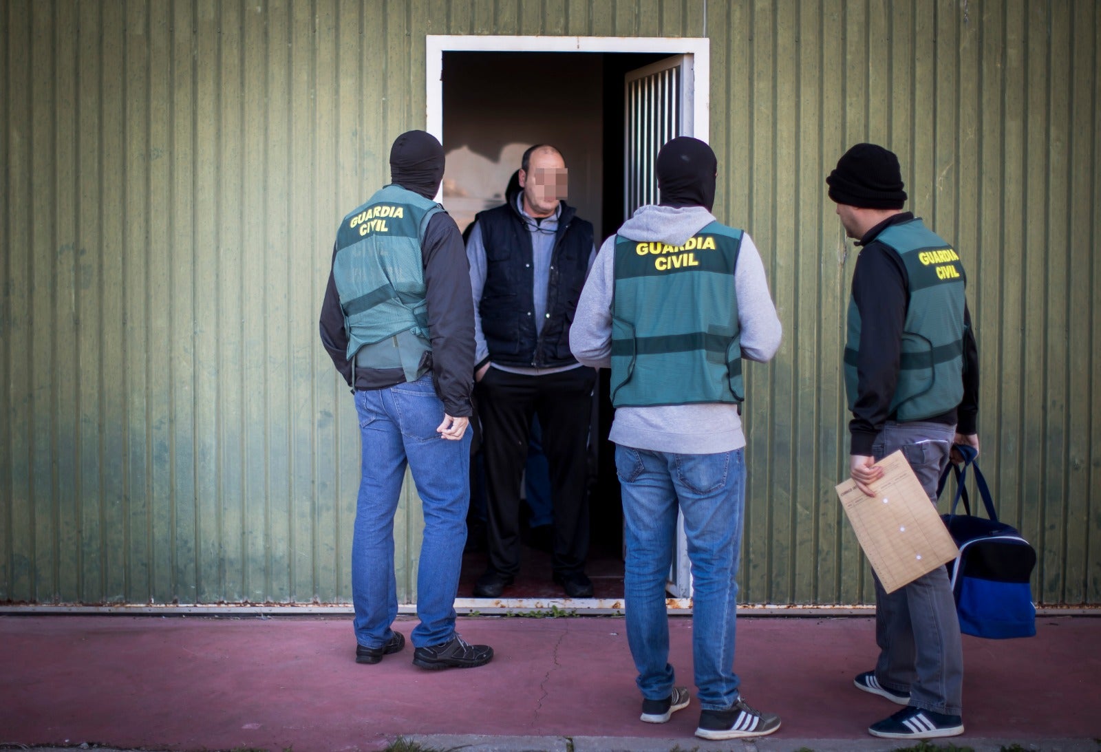 La Guardia Civil ha practicado varios registros en la provincia y hay más de una veintena de detenidos