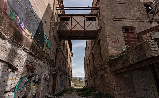 Edificios que conforman el conjunto fabril de la azucarera de San Isidro.