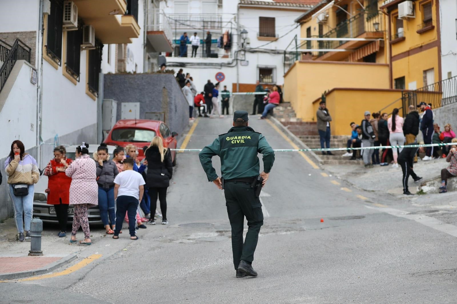 La Guardia Civil ha confirmado que ya hay un detenido. El incidente, ocurrido en torno a las 15.30 horas, apunta a un ajuste de cuentas