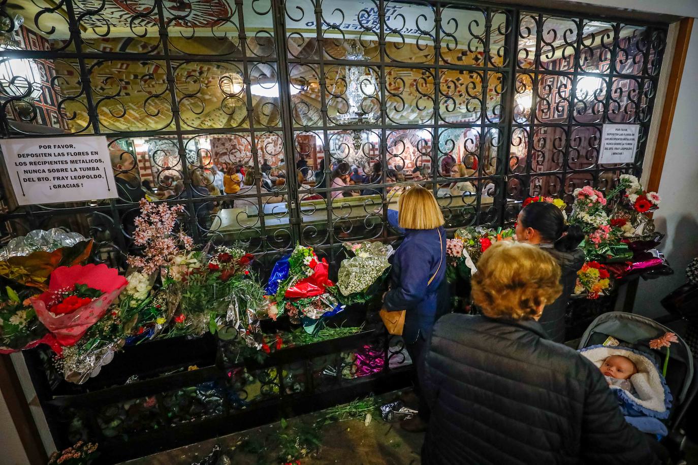 Masiva participación de devotos en el aniversario de la muerte del fraile capuchino 