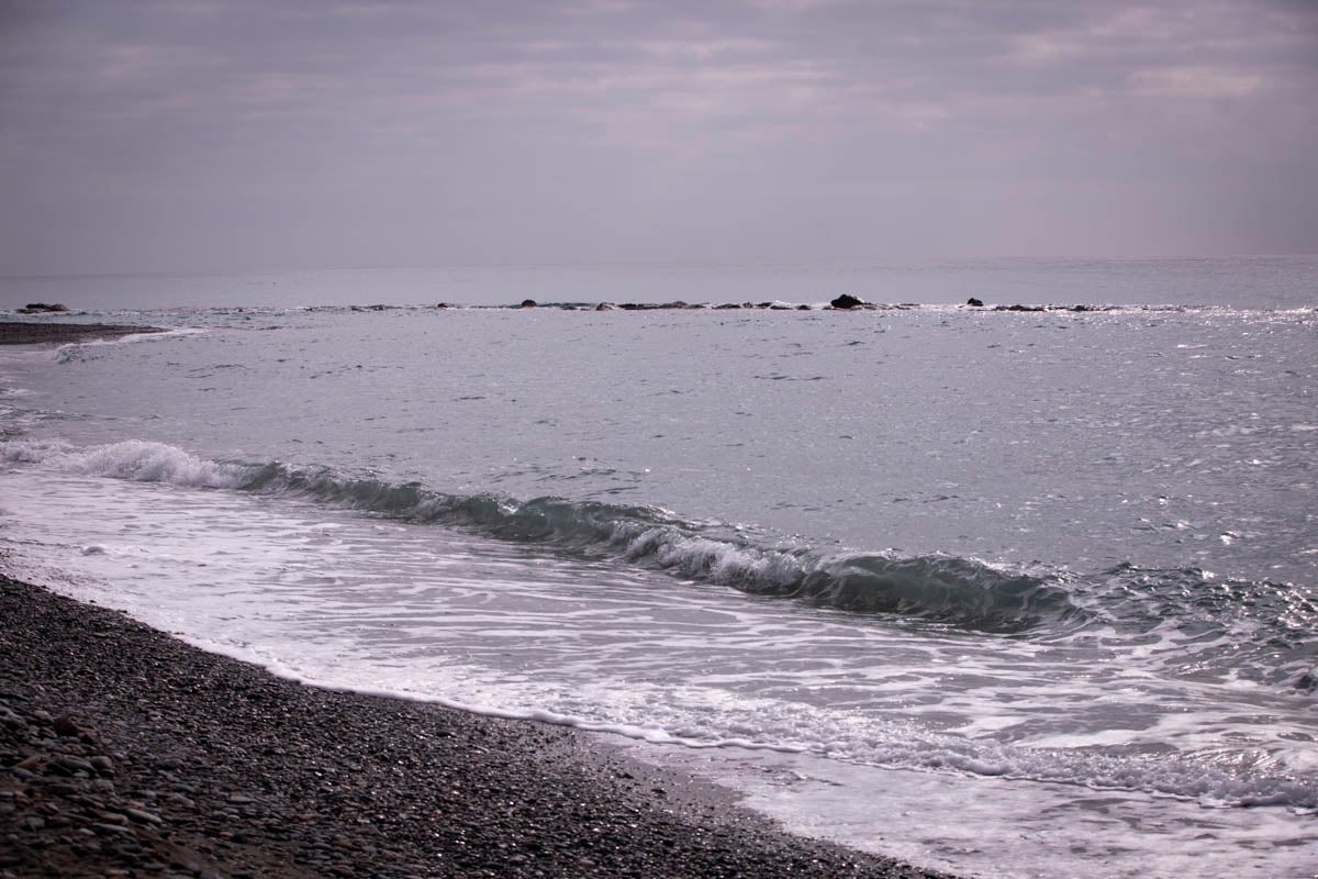 El Ayuntamiento pide ayudas de emergencia para reparar la defensa de las playas de Las Góndolas y Puerta del Mar y hacer un espigón en Cotobro
