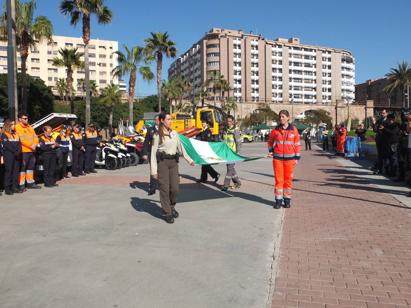 El Parque de las Almadrabillas acoge un multitudinario acto conmemorativo del Día Europeo del Servicio de Emergencias