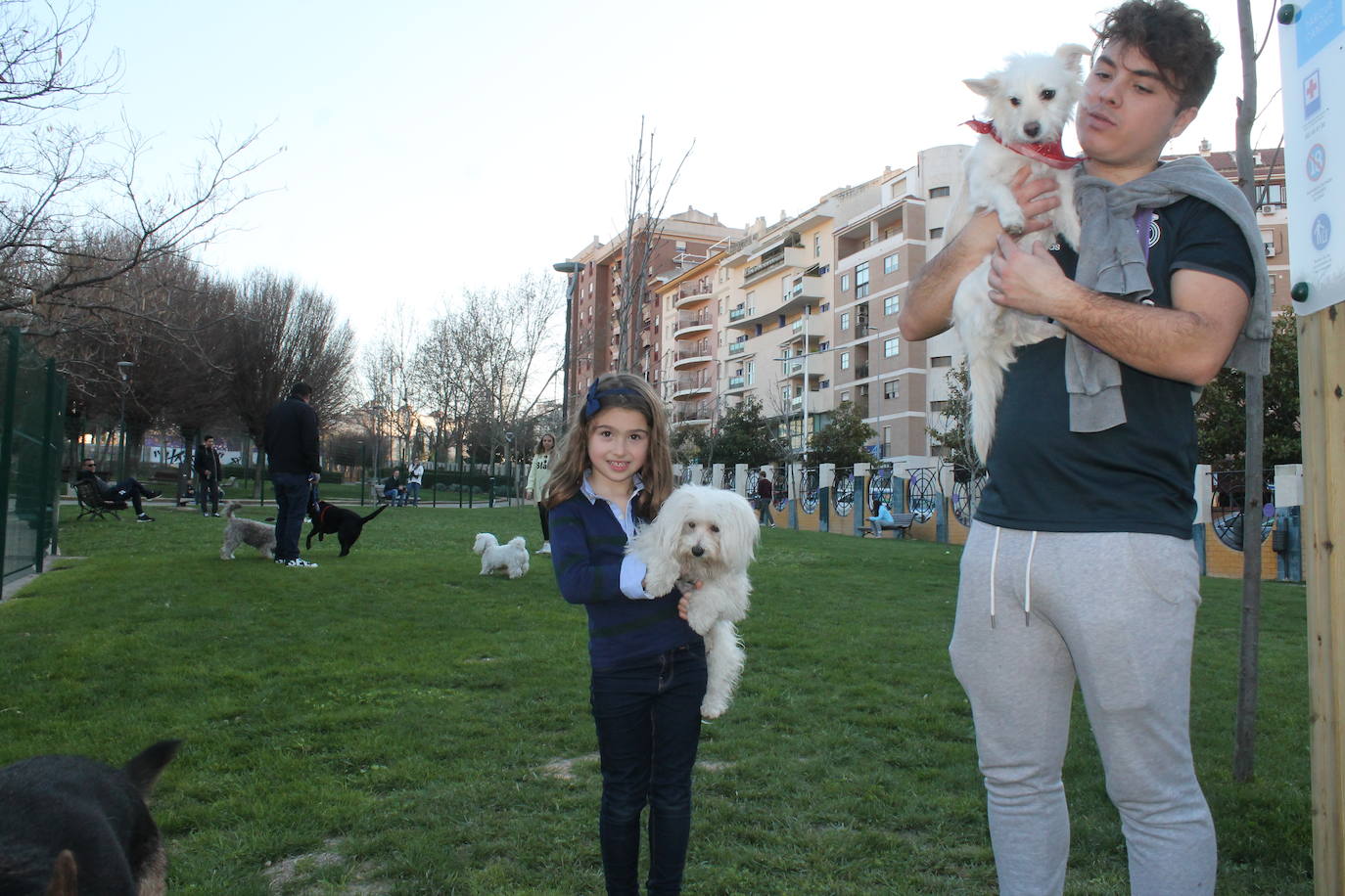 El Ayuntamiento resalta la apuesta por estas instalaciones para mascotas y anuncia que estudia abrir otro similar en Las Fuentezuelas