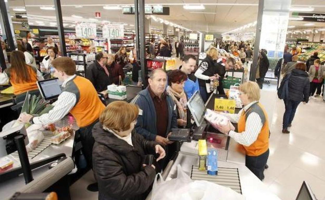 Empleo | Mercadona lanza una oferta con sueldos de hasta 70.000€ y contrato fijo