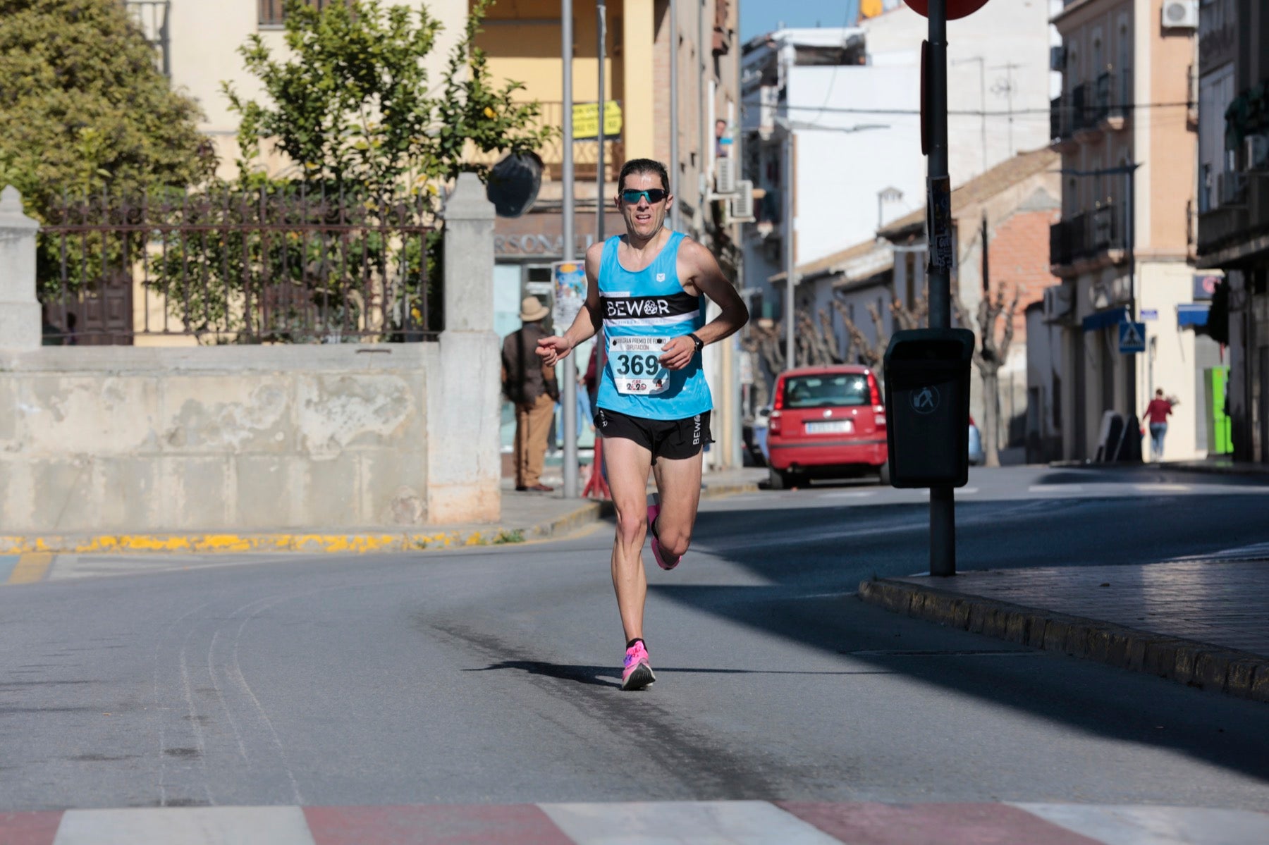 Manuel Santiago vuelve a imponerse en categoría masculina mientras que Zhor El Amrani vence con autoridad en categoría femenina